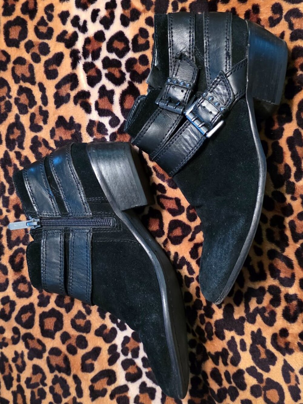 Sam Edelman Black Suede Belted Western Ankle Booties Shoes 7.5
